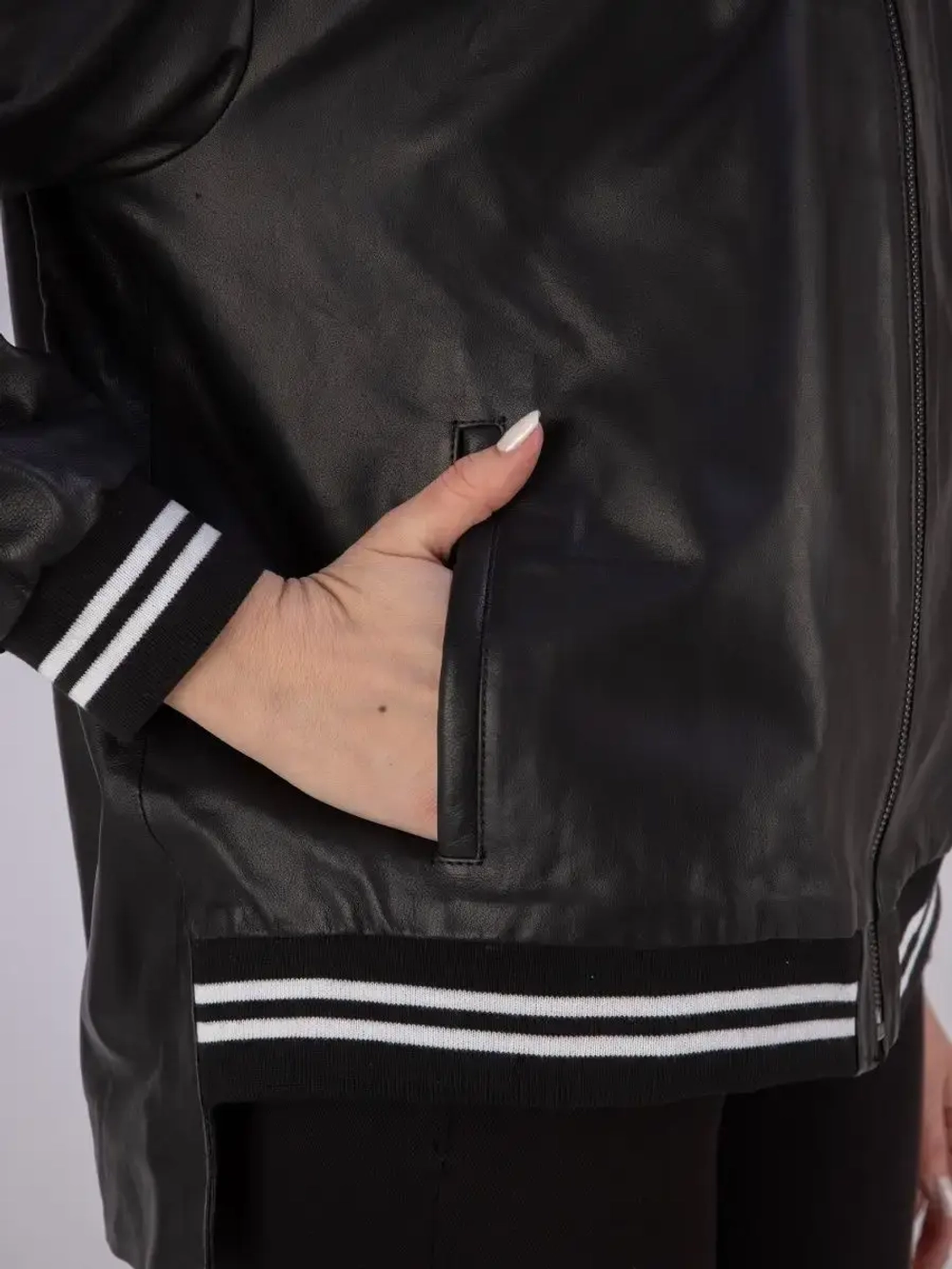 Куртка женская из натуральной кожи с капюшоном Турция