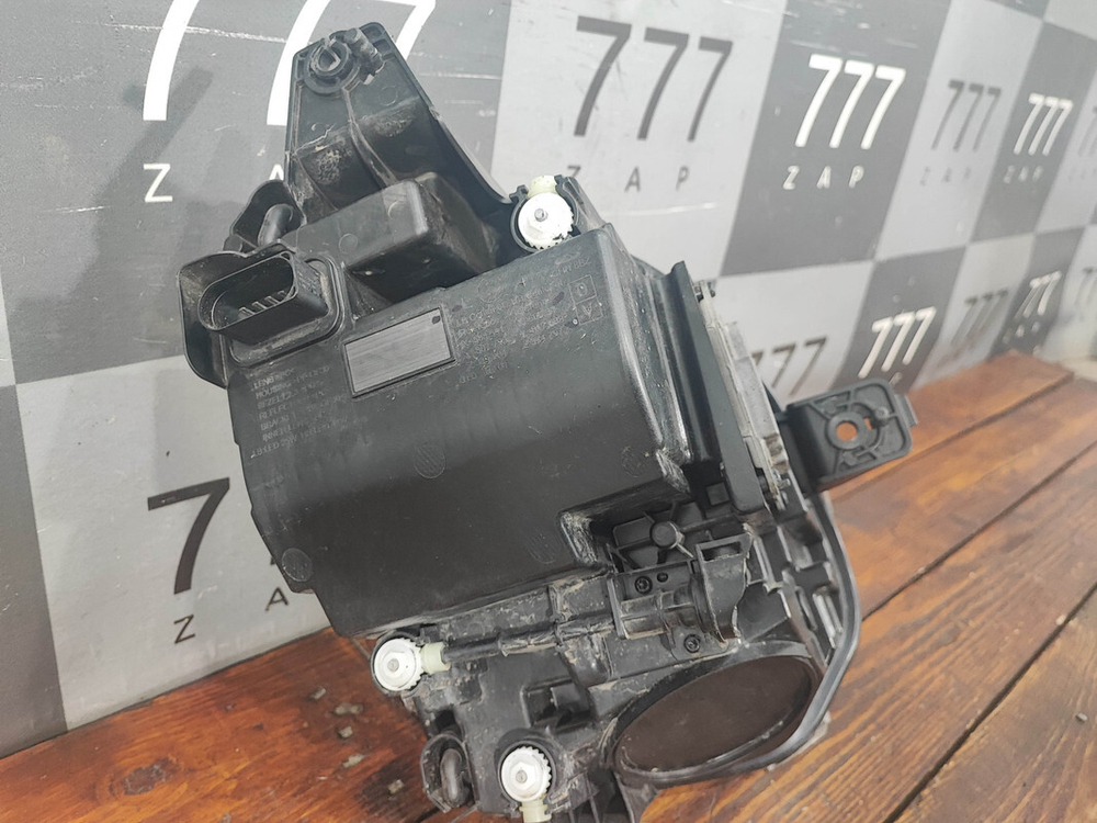 Фара левая LED Omoda C5 22-нв Б/У Оригинал 605000530AA