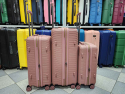 Чемодан Большой (L) полипропилен "Mironpan" съёмные колёса