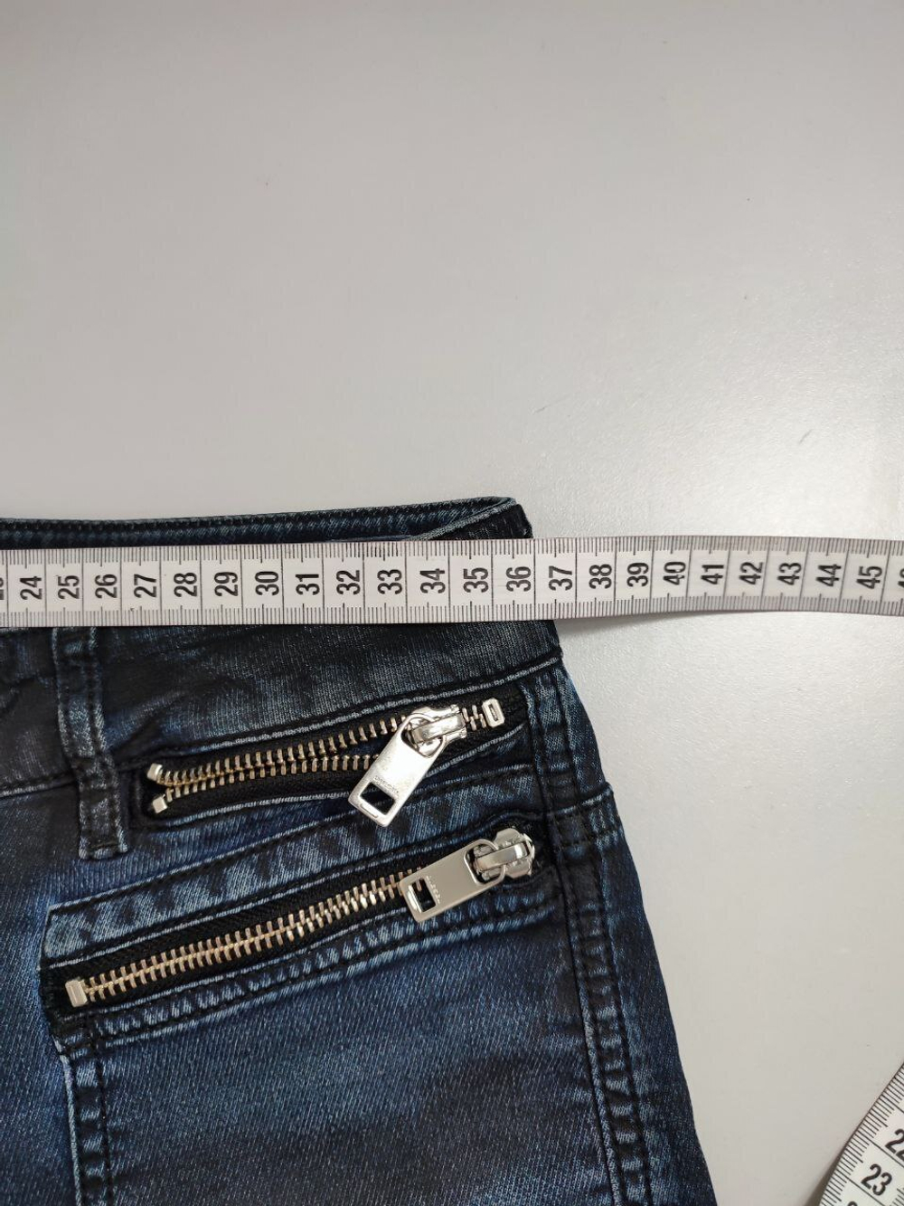 Джинсы стильные 42 размер
