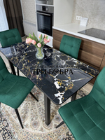 Стеклянный раздвижной стол "Черный мрамор" и стулья "ГУЧИ" изумруд