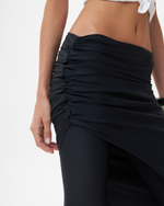 BLACK SKIRT WITH TIGHTS