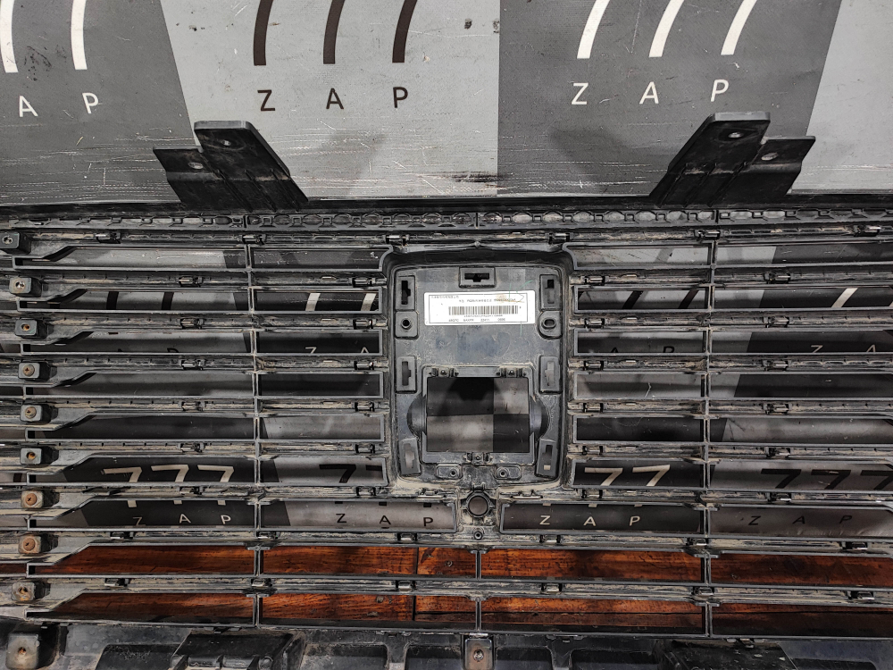 Решетка радиатора Tank 500 21-нв Б/У Оригинал 5509200XKV3CA