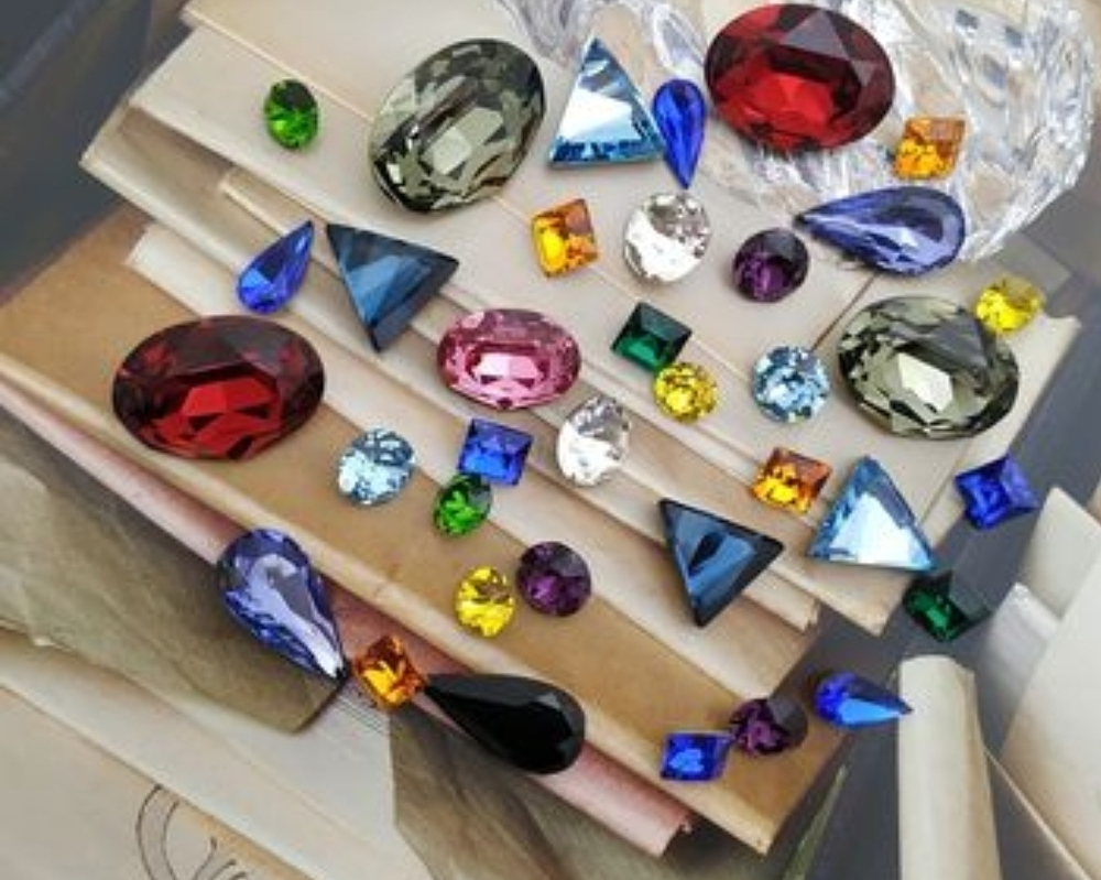 evoli 4322 Teardrop Fancy Stone - Jet