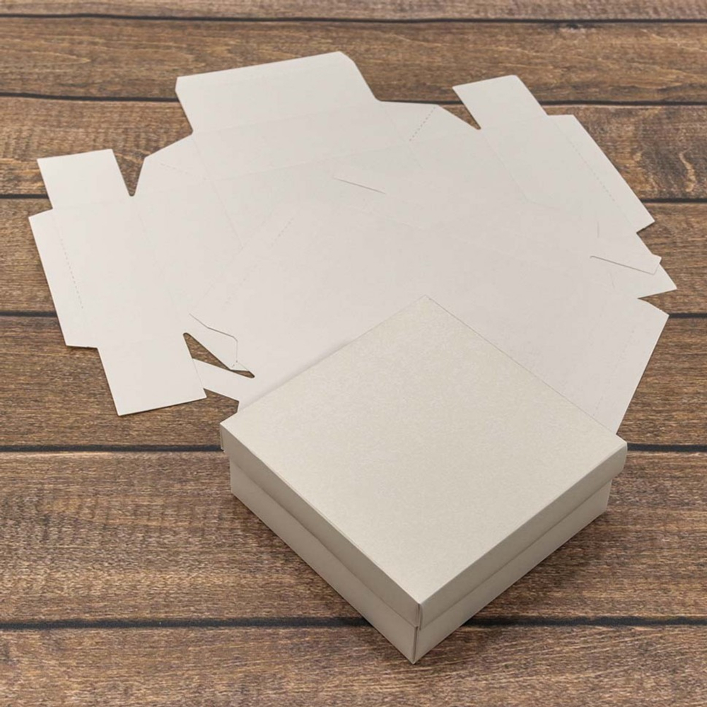 Коробка Для конфет сборная 13х13х5 см (Белый, Крафт)