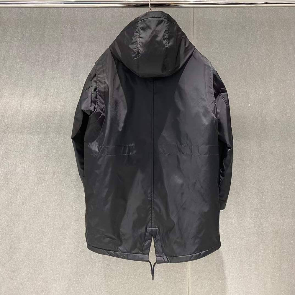 Ветровка и безрукавка Prada
