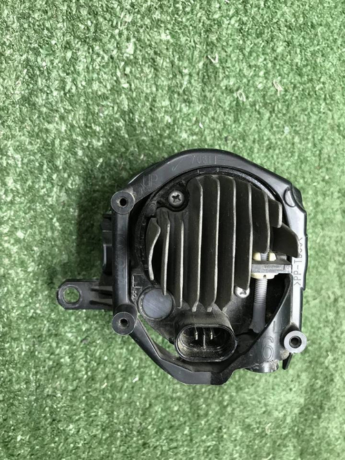 ПТФ левая Toyota Camry XV50 XV70 (2017-2021) LED