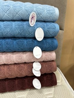 Пол Кит Бан ХАЙЛЮКС