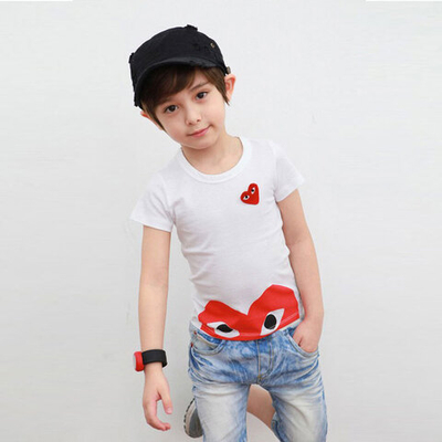 Футболка однотонная с принтами сердца с глазами