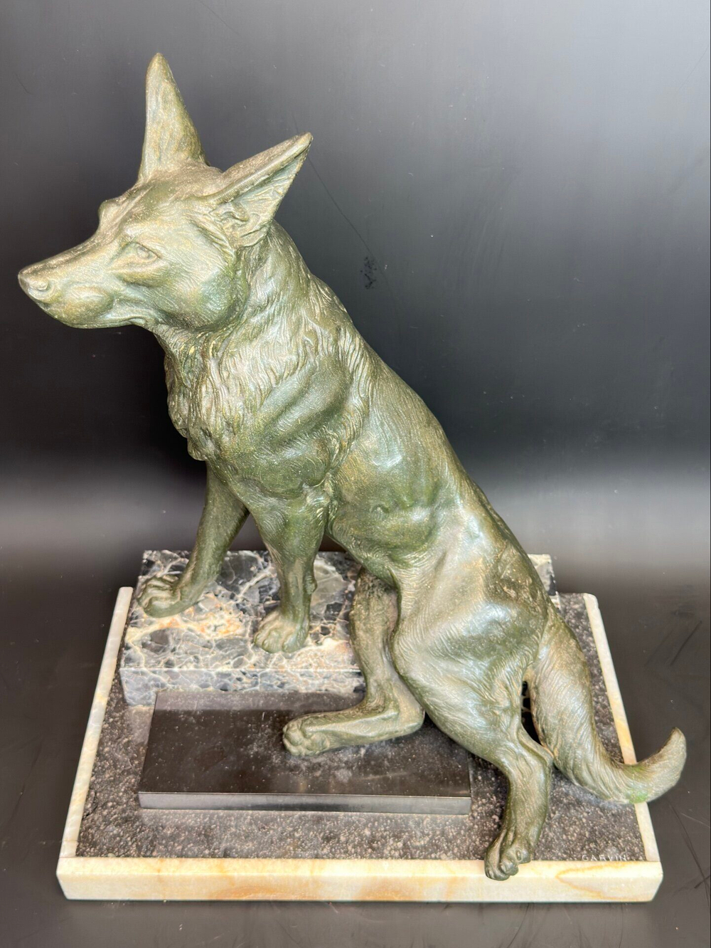 Скульптура в стиле Ар-Деко — Овчарка