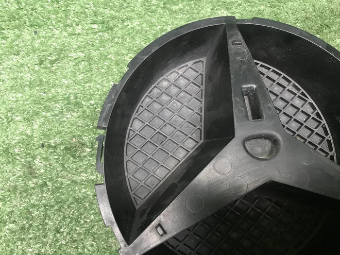 Эмблема решетки радиатора Mercedes GLE W166 11-18