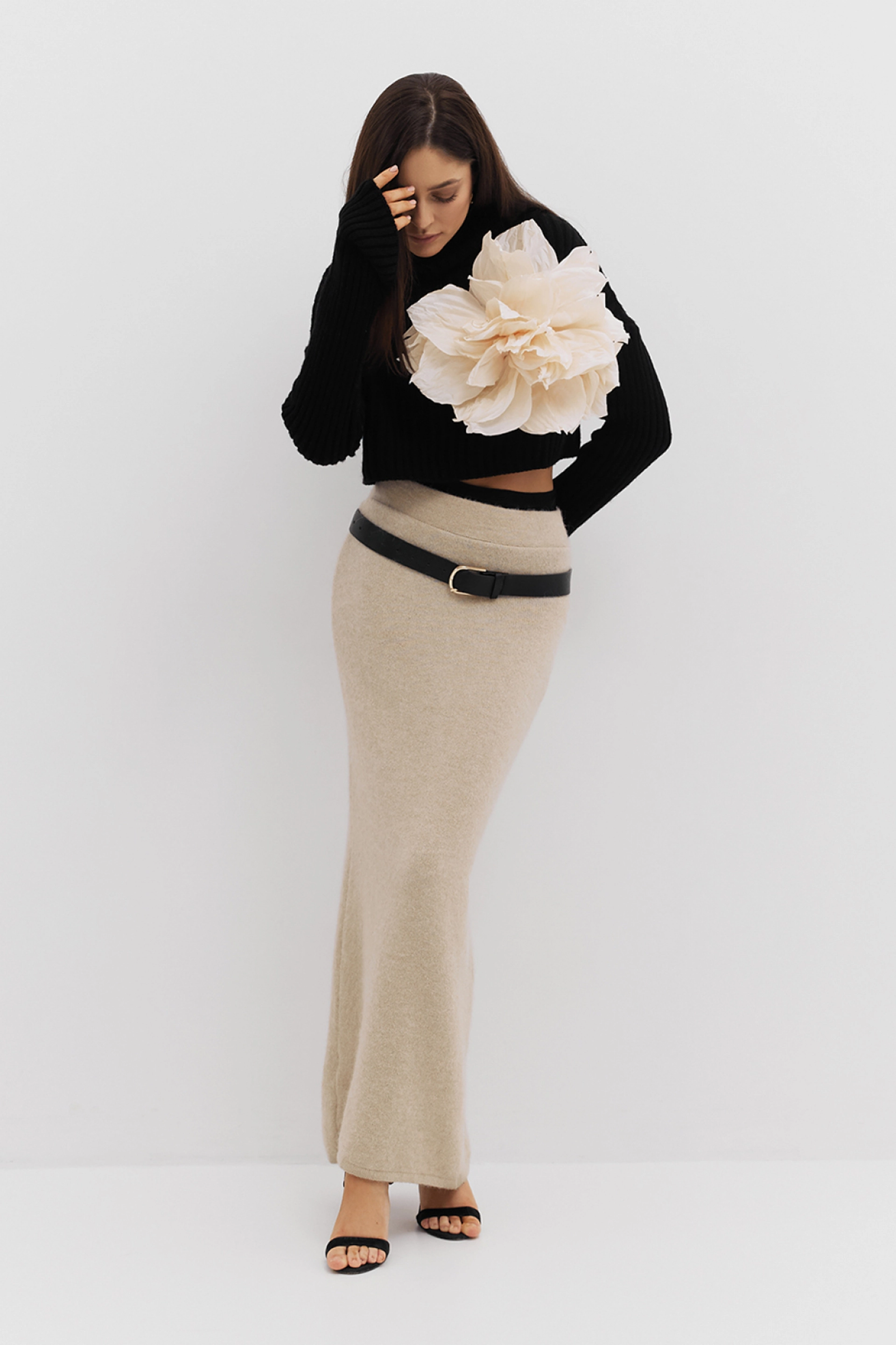 Брошь Pion, крем-брюле