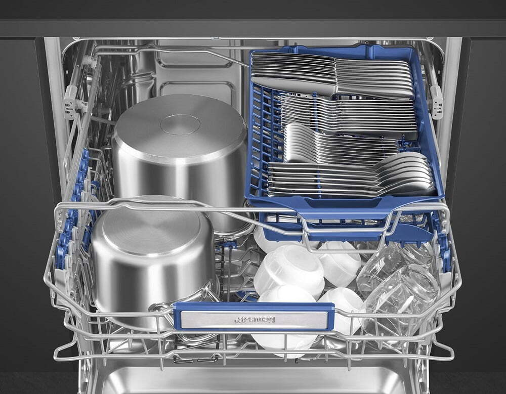 Встраиваемая посудомоечная машина Smeg STL323BQLH