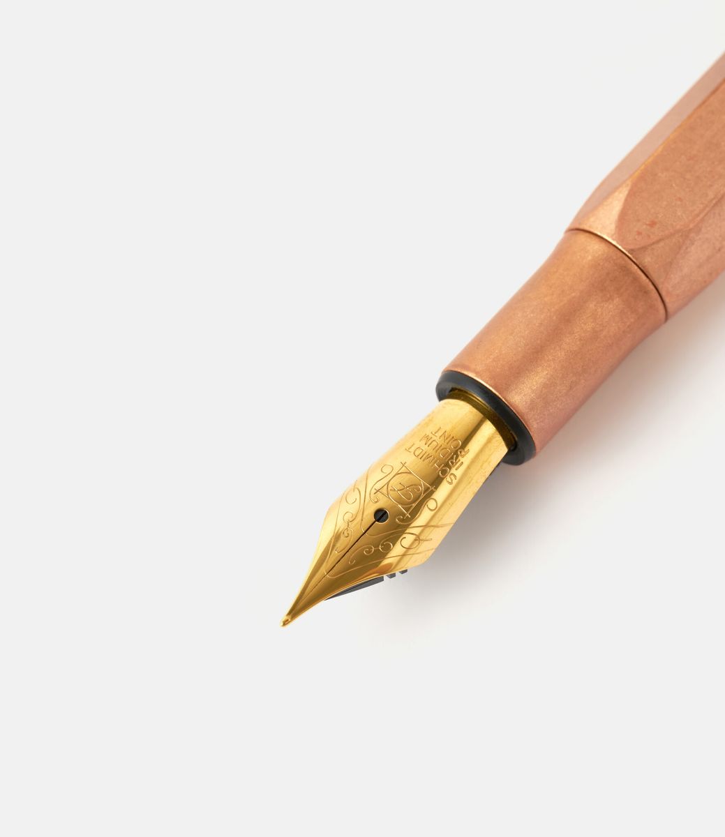 Ystudio Classic Desk Copper — перьевая настольная ручка