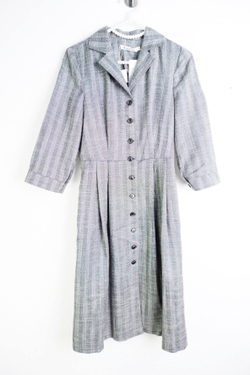 Платье Sakura офисного стиля, визуально на 44 размер, новое