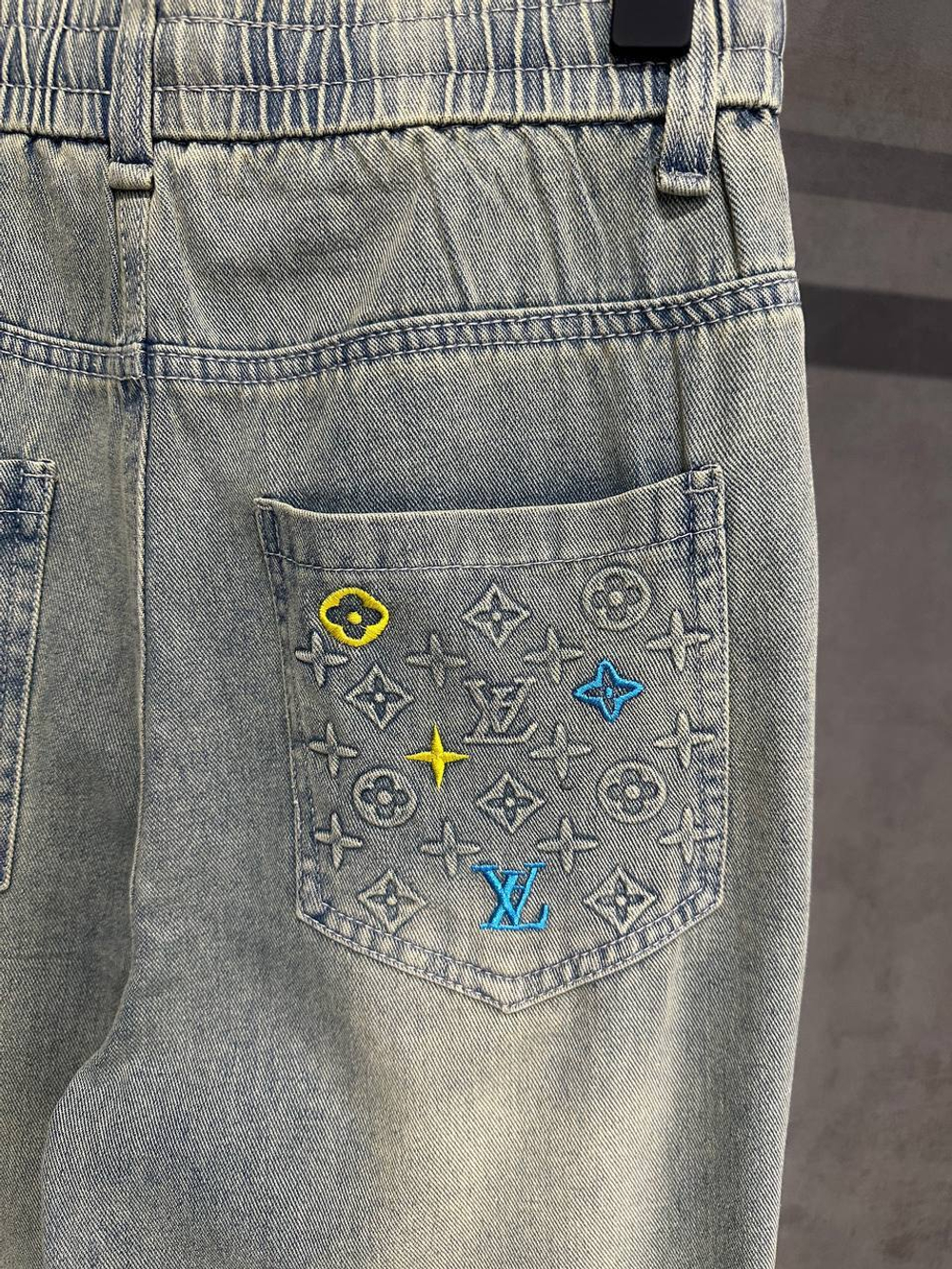 Джинсы Louis Vuitton