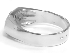 Ювелирное кольцо из серебра