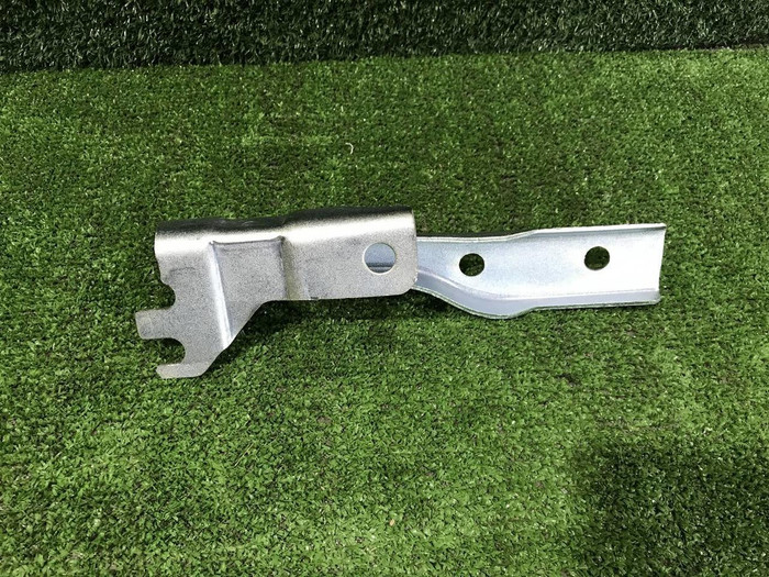 Петля капота правая VW Polo Sedan (2010-2020)