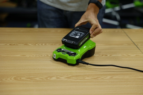 Устройство зарядное 24V 4А Greenworks G24C4, быстрое