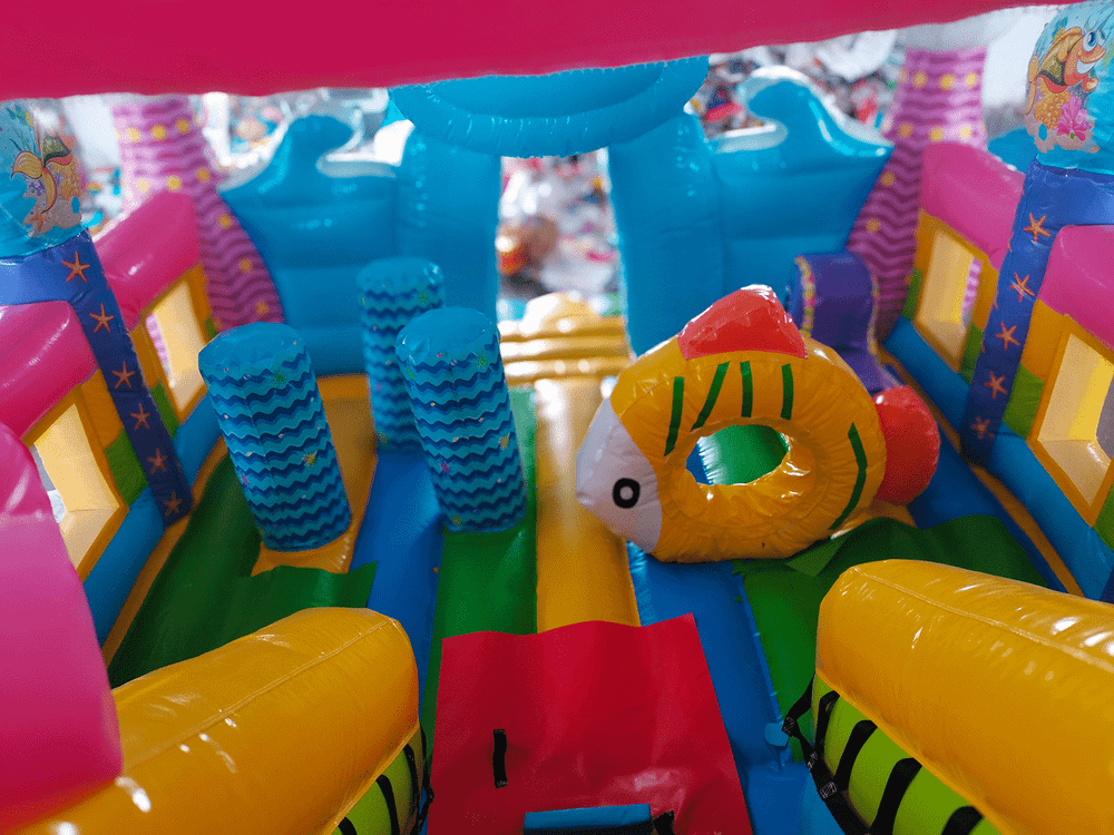 Коммерческий надувной батут с горкой «В гостях у моря», 8*5*5 м