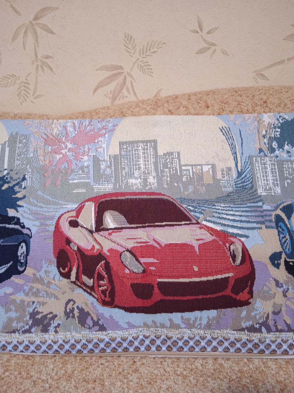 Декоративный гобеленовый чехол Три машины 34х87
