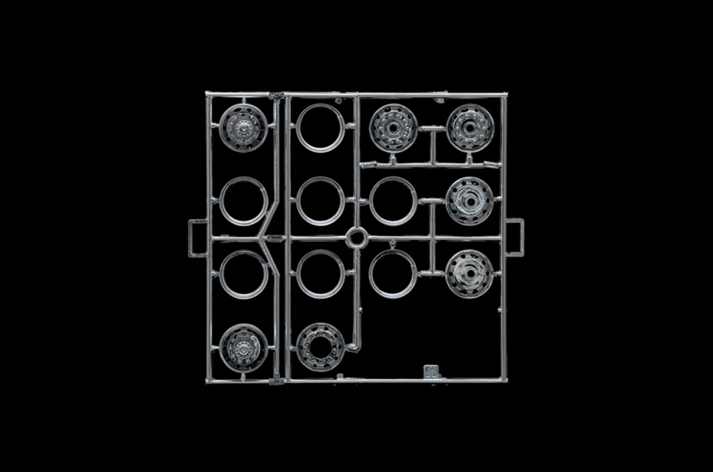 СКАНИЯ R730 "Грифон" (1:24)