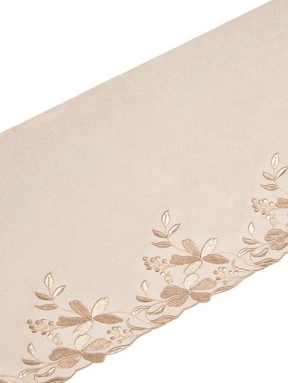 05-113 Вышивка на неэл. сетке 22 см, телесный 126 (левая)