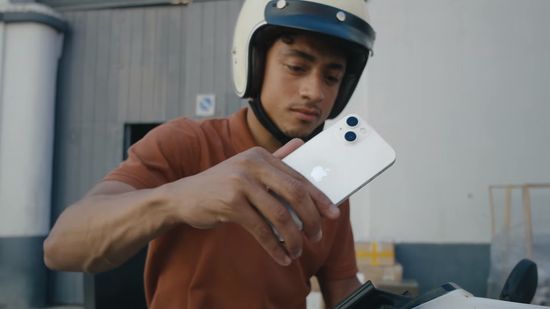 Apple iPhone 13 и iPhone 13 Mini - Обзор производительности процессора, характеристик камеры и экрана, цветов и дизайна.