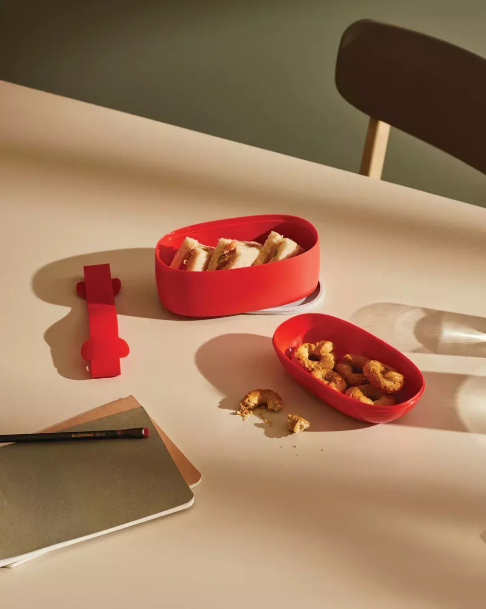 Alessi - Ланч-бокс Food à porter, серый / артикул   SA02 G  / GTIN