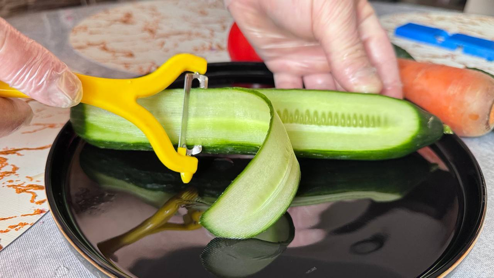 Универсальный набор кухонных приспособлений экономка-овощечистка + две овощерезки РУЧНОЙ РАБОТЫ