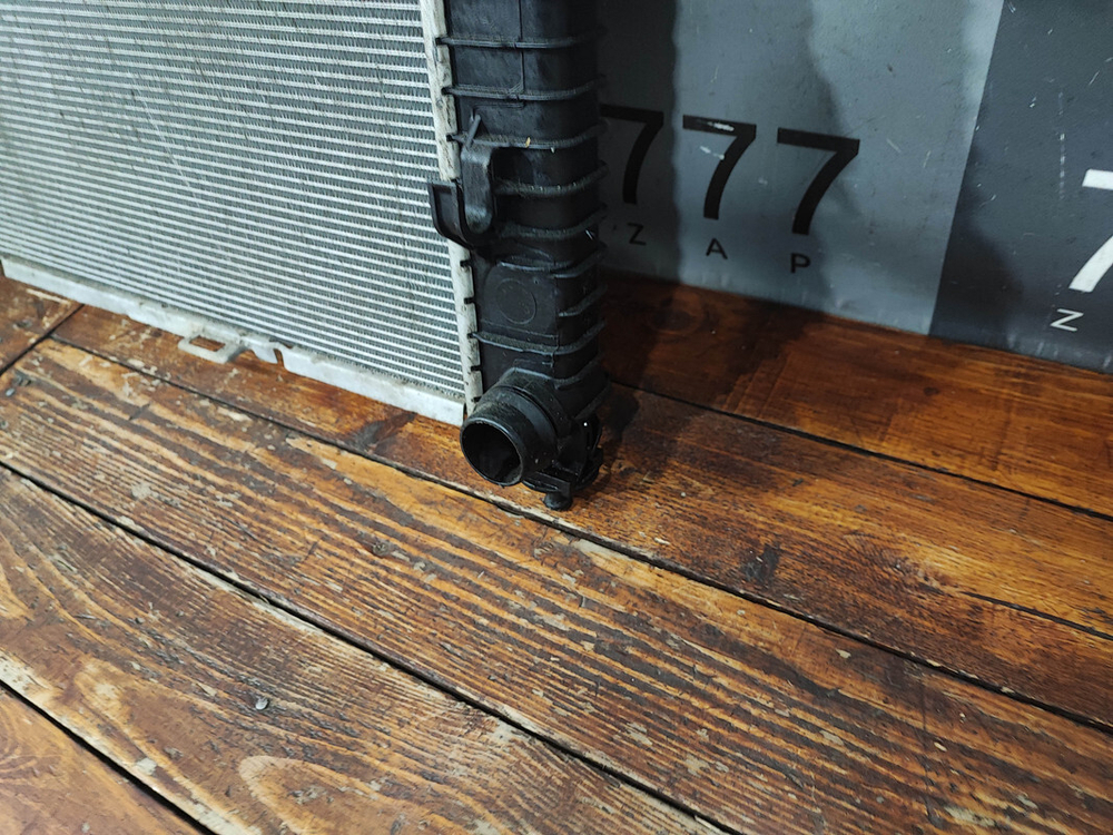 Радиатор двигателя Mercedes ML GLE (W166) Б/У Оригинал A0995004803