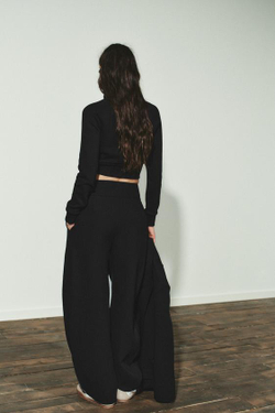 ZARA БРЮКИ BALLOON С ЗАЩИПАМИ, ЧЕРНЫЙ