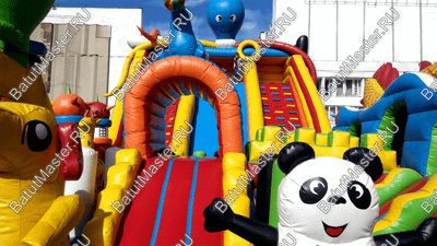 Коммерческий надувной батут "Осьминоги и драконы" 16*8*6 м