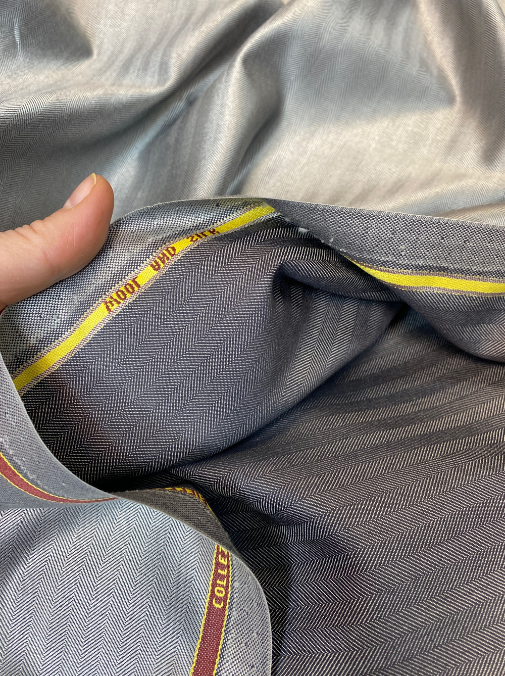 Ткань костюмная (Италия) 70% шерсть 30% шелк ш-150 см. цена за 1 м