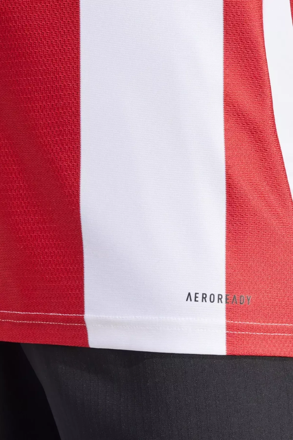 Футболка adidas Striped 24