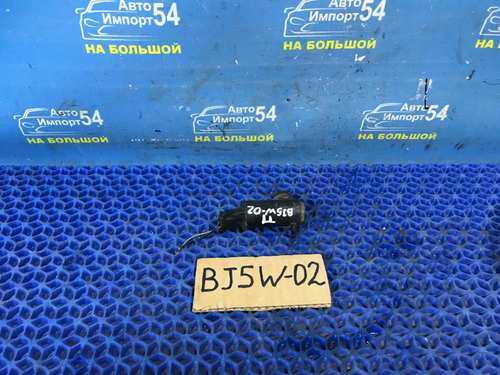 Моторчик бачка омывателя MAZDA FAMILIA 2001