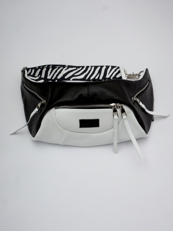 Сумка на пояс кожаная