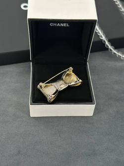 Брошь CHANEL