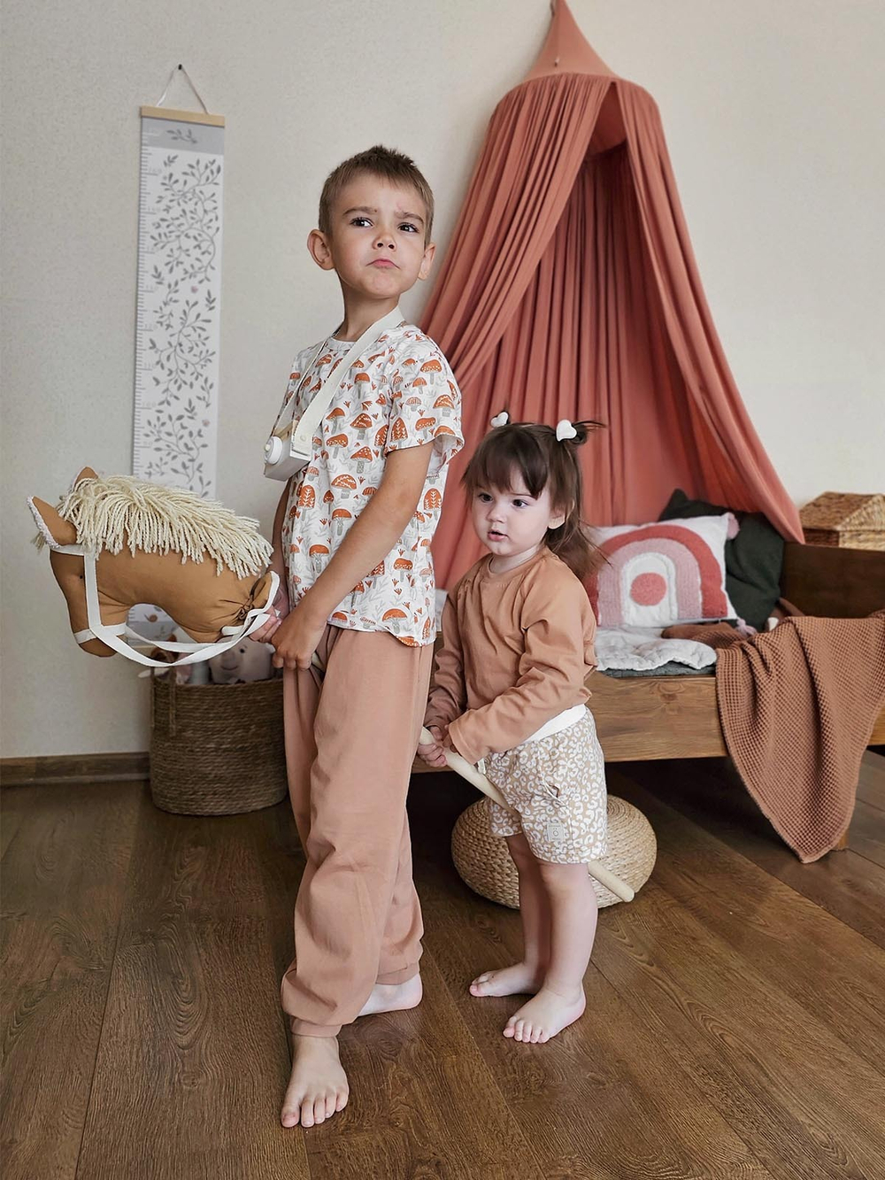 Футболка унисекс Mjölk Mushrooms