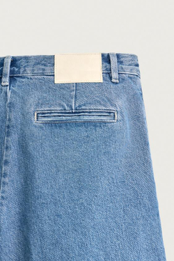 ZARA ДЖИНСОВЫЕ ШОРТЫ ЧИНОС СВОБОДНОГО КРОЯ СО СКЛАДКАМИ, СИНИЙ