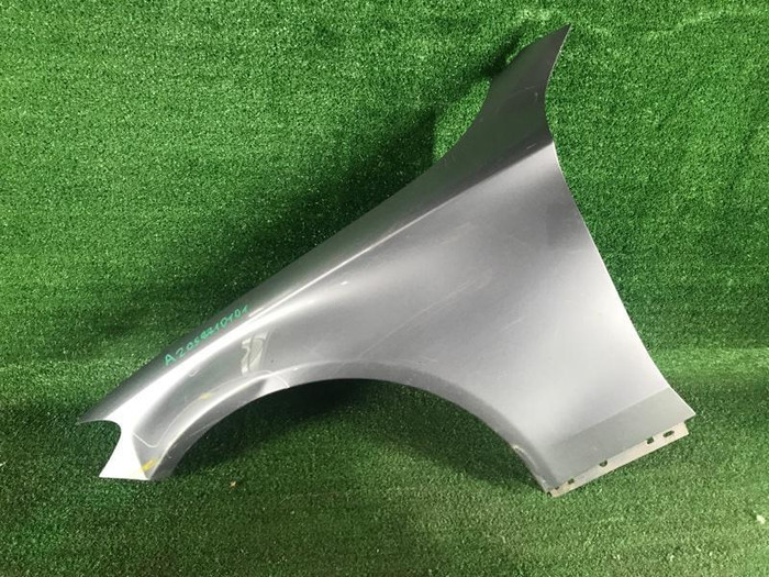 Крыло переднее левое Mercedes C W205 (2014-2021)