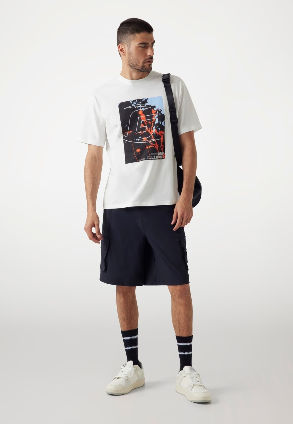 Футболка  мужская GUESS