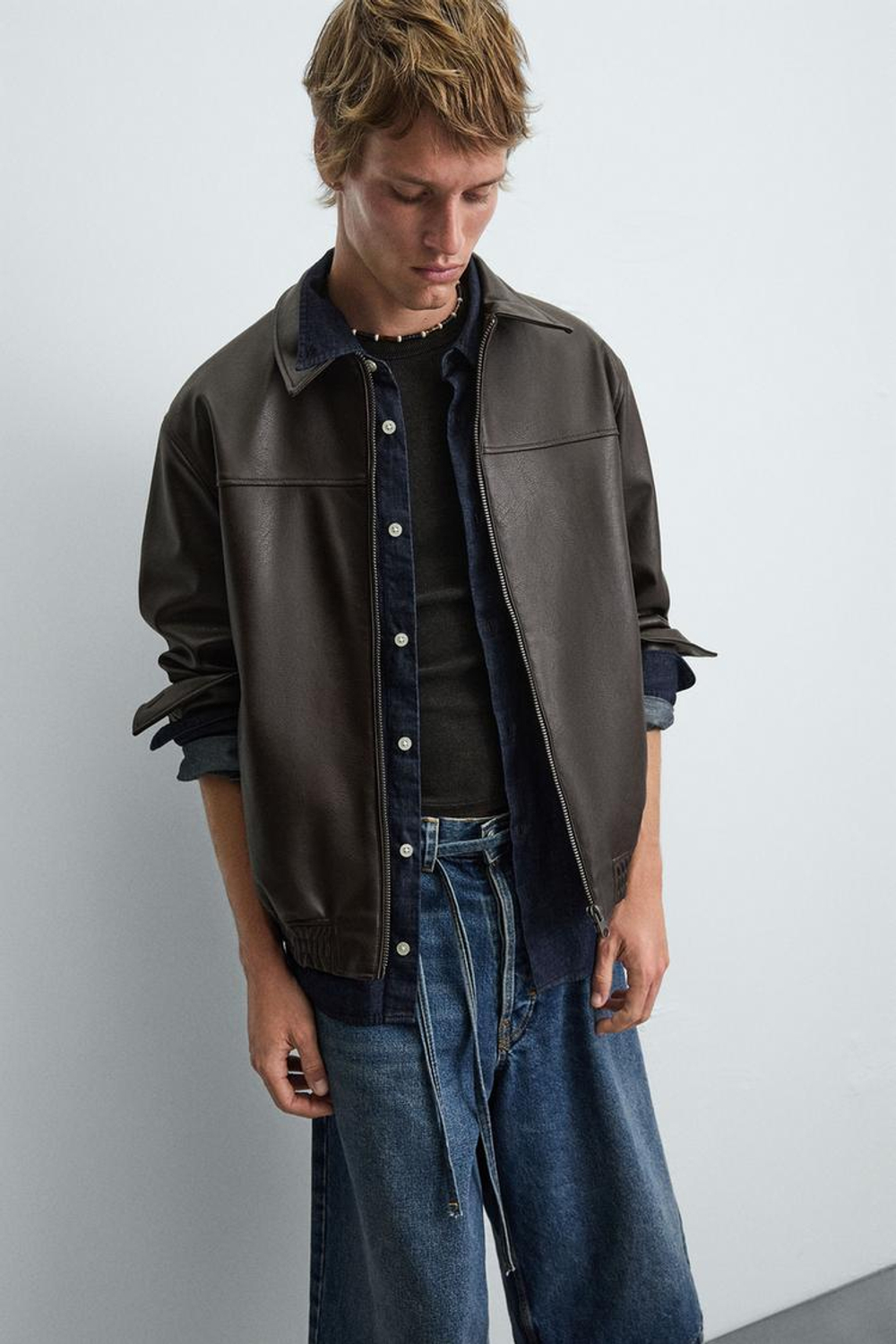 ZARA КУРТКА-БОМБЕР ИЗ ИСКУССТВЕННОЙ КОЖИ, ШОКОЛАДНО-КОРИЧНЕВЫЙ