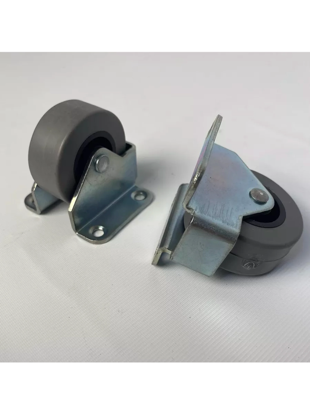 Опора колесная для мебели с резиновым колесом D42 мм, 2 шт
