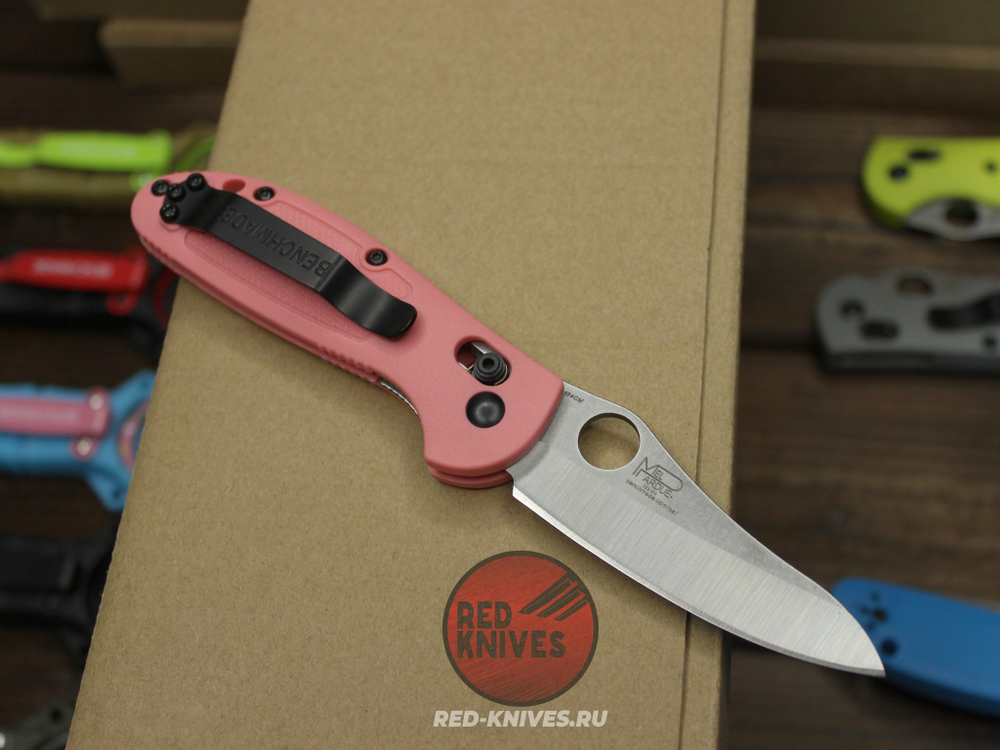 Нож Benchmade 555 Griptilian Mini - розовый нейлон, клинок стоунвош