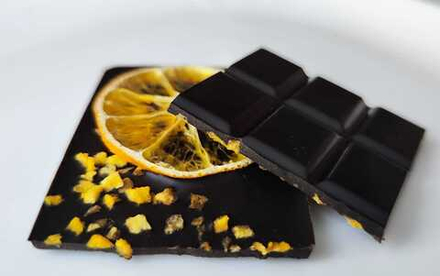 Шоколад с манго и апельсином 45 гр от Юлии Алиевой