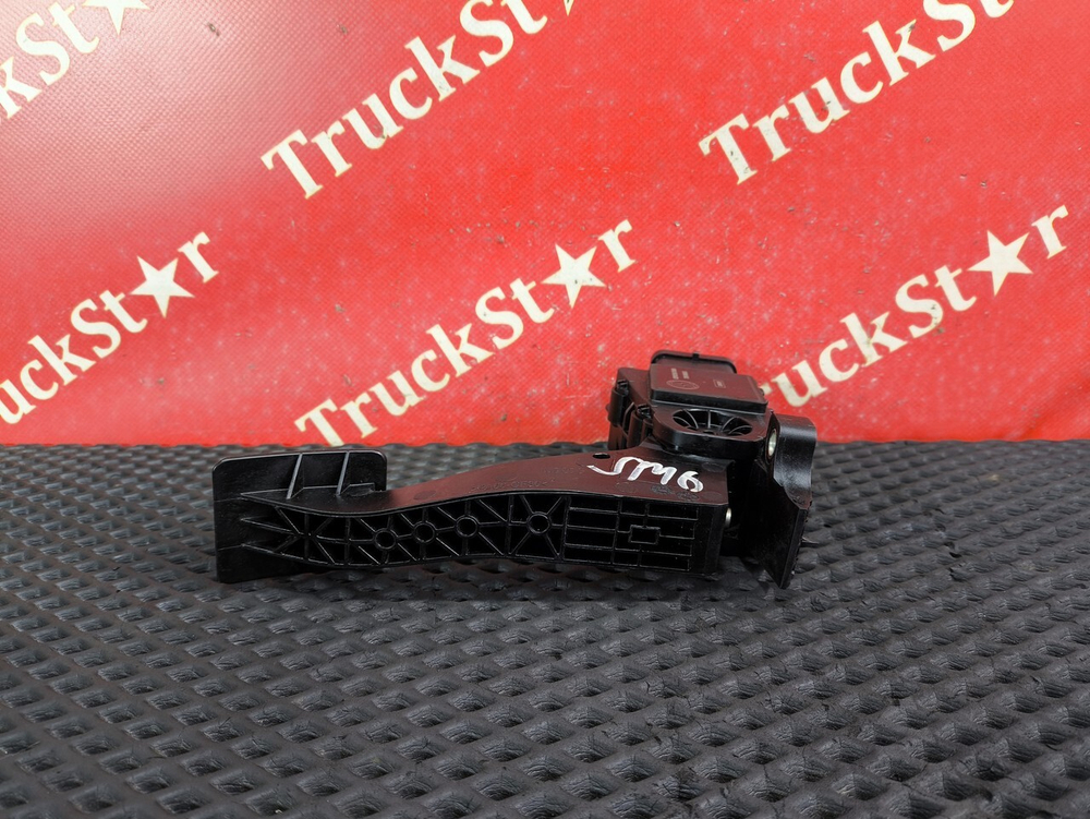 Педаль газа 2023г