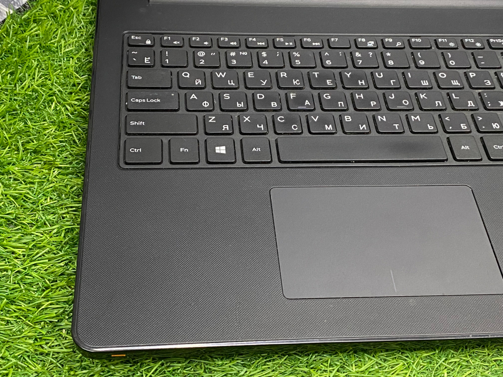 Ноутбук Dell 15' AMD A8/Radeon R5/8GB/500GB/ Vostro 3565[3565-0490]/Windows 10