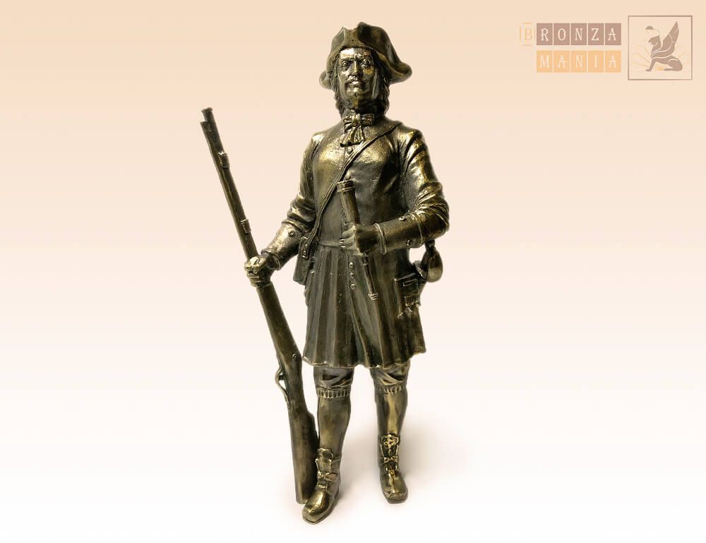 статуэтка Петр 1 с ружьем