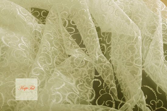 Тюль сетка с вышивкой Веточки-2 (кремовый)